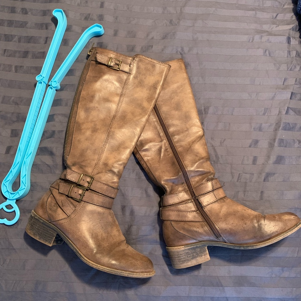 Brown Knee-High Leather Boots